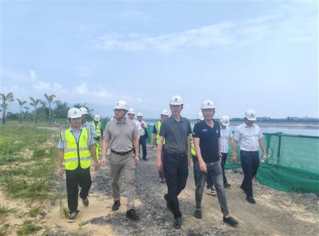 何勇到第五分公司桂平項目開展三季度暨節(jié)前安全生產質量綜合大檢查